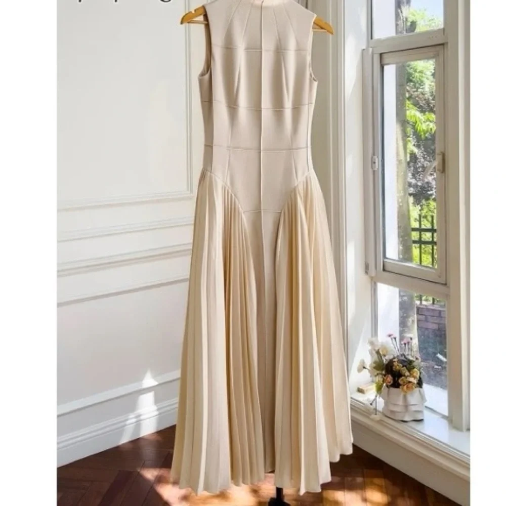 Elegant designer nude mock neck bodysuit pleated skirt blush dress small - Picture 2 of 13